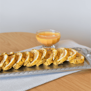 Pechuga de Pollo Rellena con Salsa Cremosa de Chile Morrón